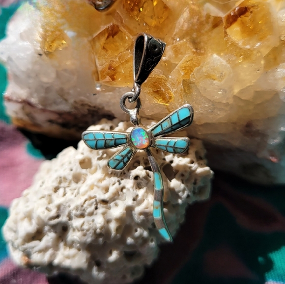 Sterling silver dragonfly pendant with precious stones. - Picture 1 of 2